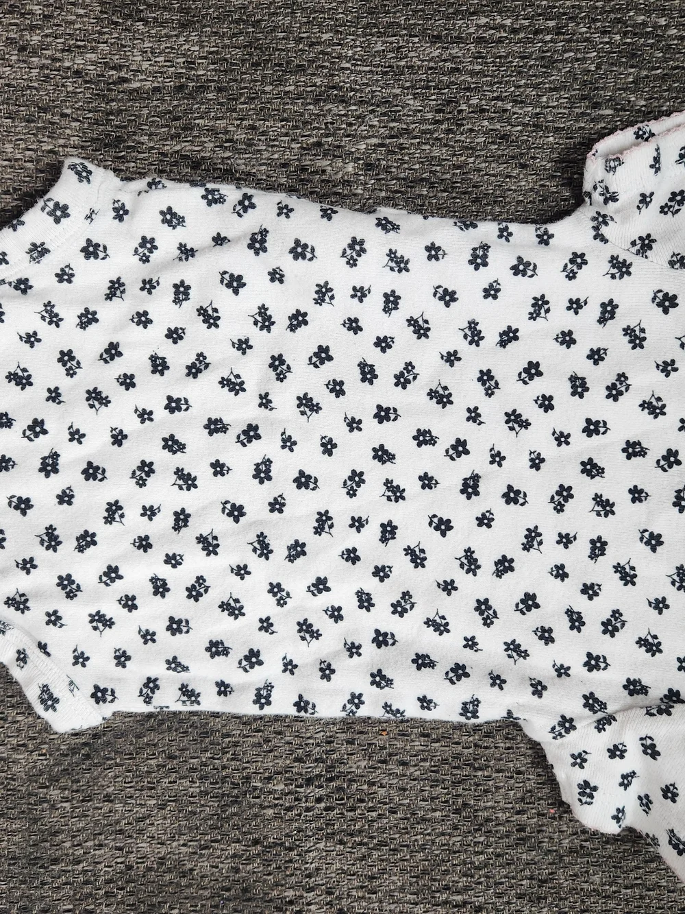 Set of 2 Baby One-Piece Bodysuits in Black And White